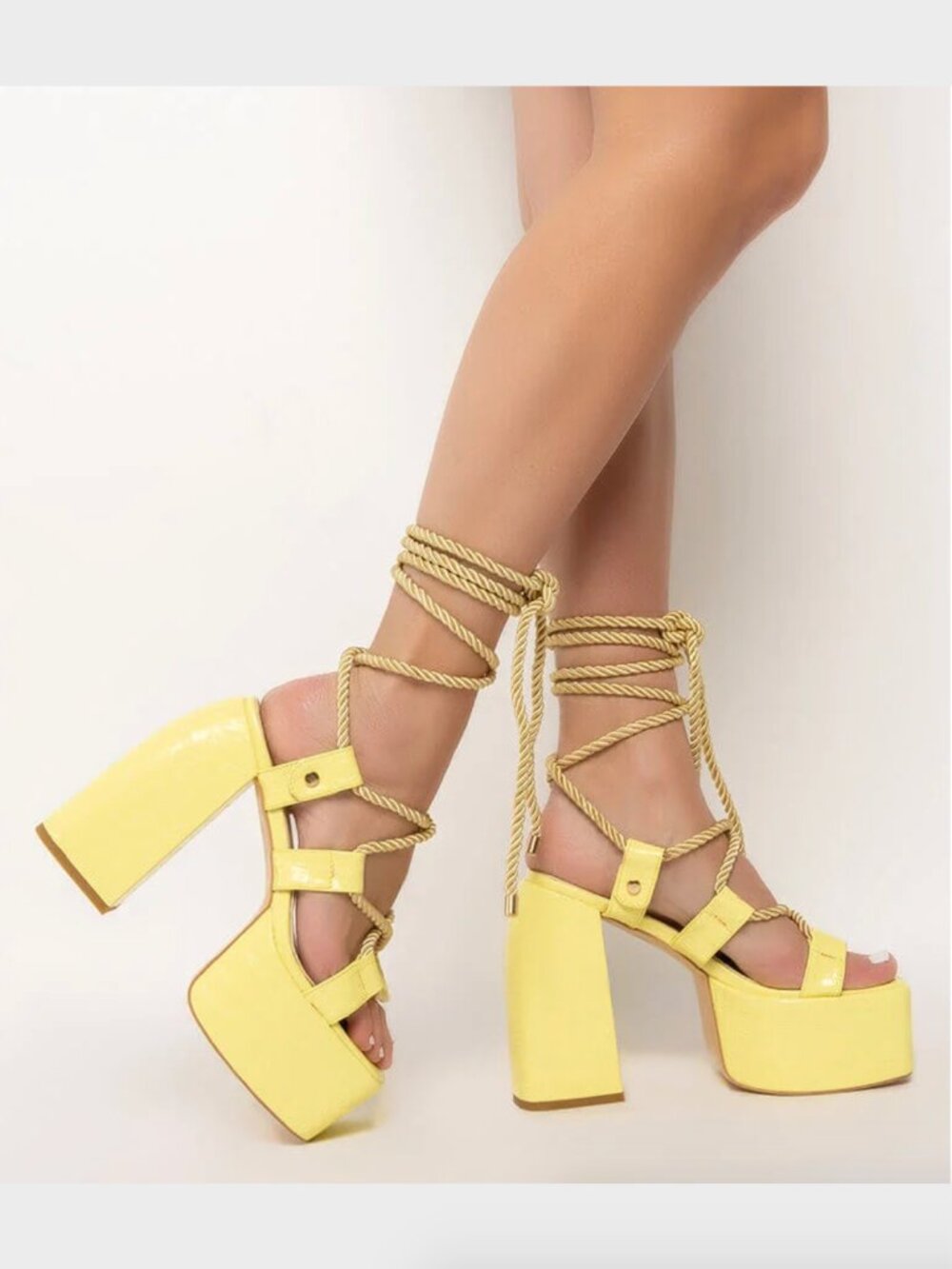 Azalea Wang Resort Ready Chunky Sandal in Butter Yellow &  Faux Crocodile-Sz 8